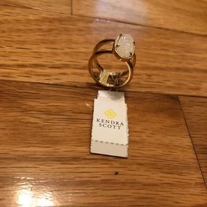 KENDRA SCOTT size6 gold ring with iridescent drusy